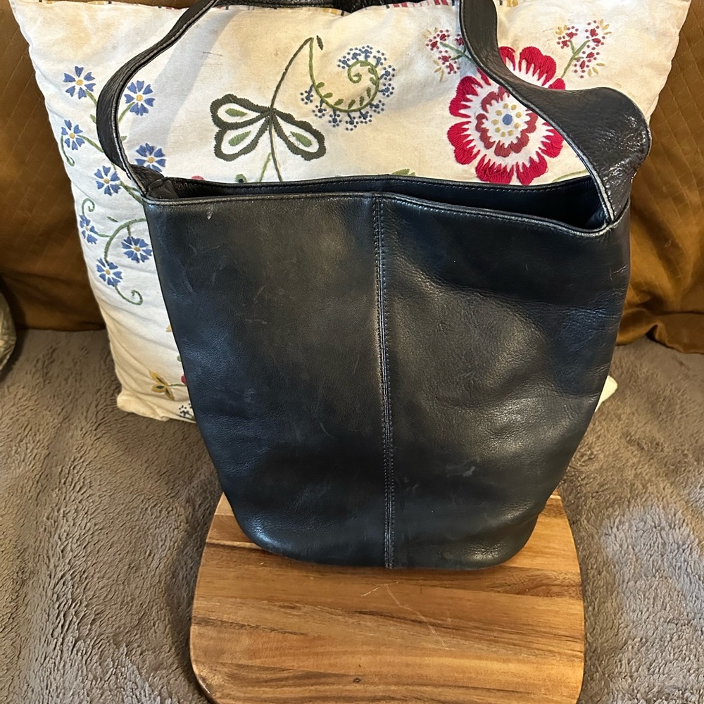Black leather Hobo bucket bag.